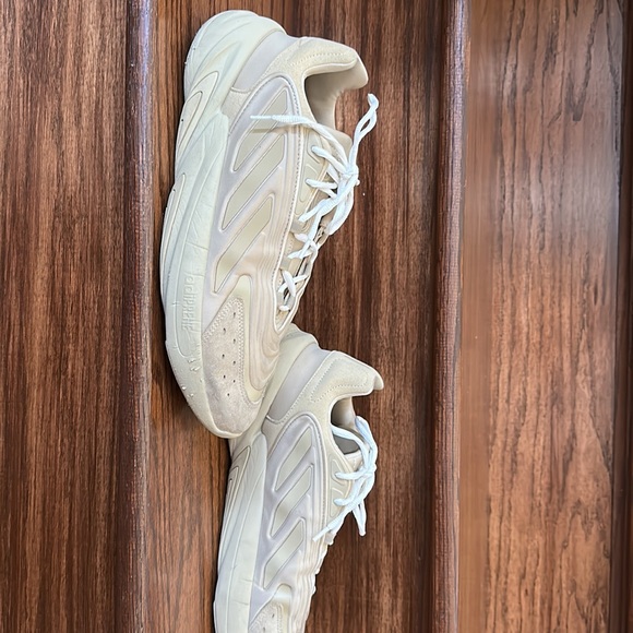 Authentic Adidas - Picture 5 of 10